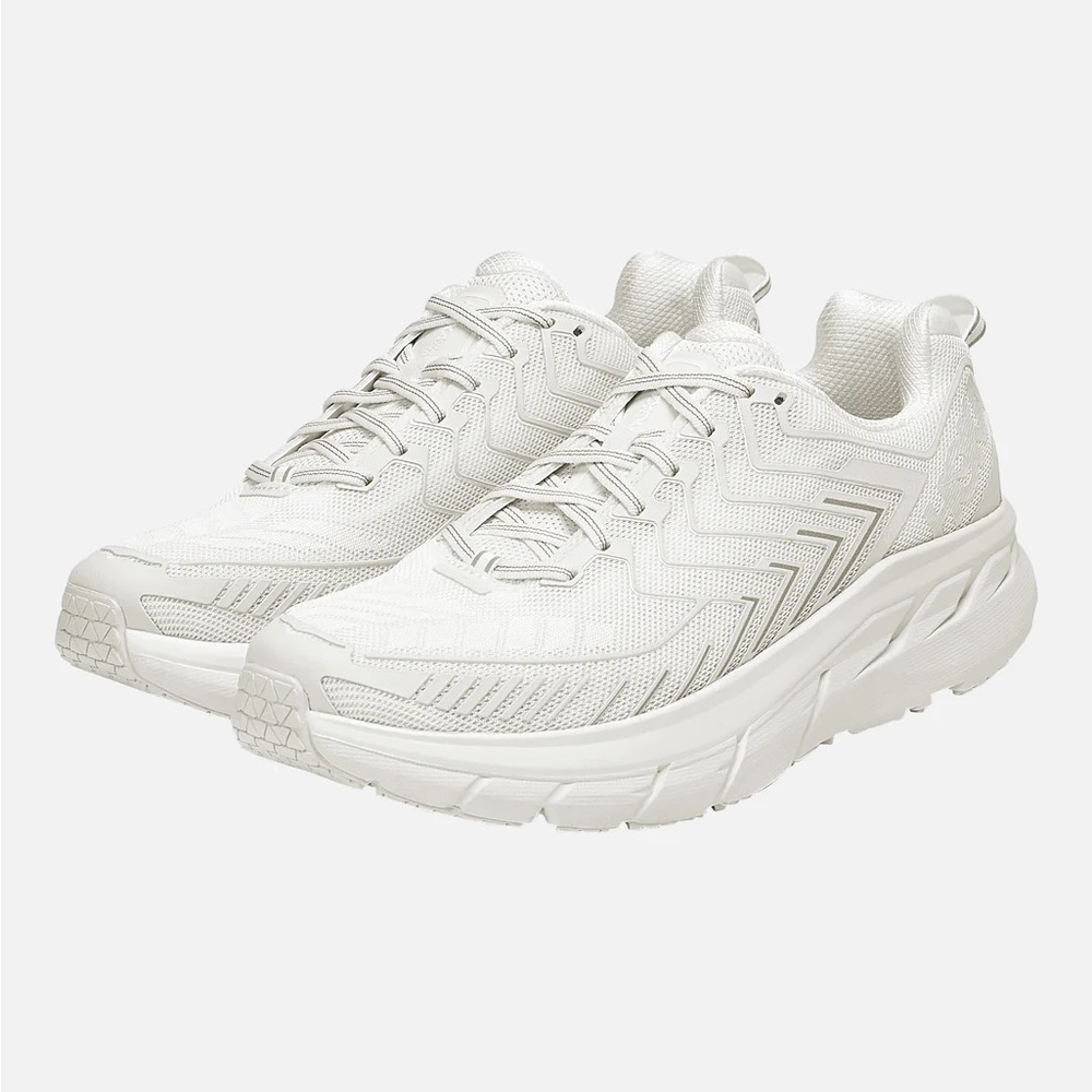OV Hoka Clifton shoes in Cloud